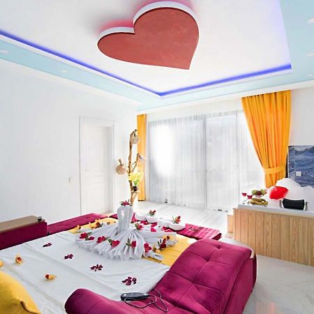 Villa Elif Uezuemlue Kaş Kültér fotó