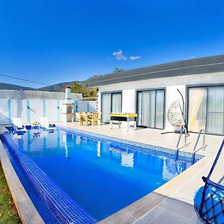 Villa Elif Uezuemlue Kaş Kültér fotó