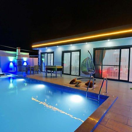 Villa Elif Uezuemlue Kaş Kültér fotó