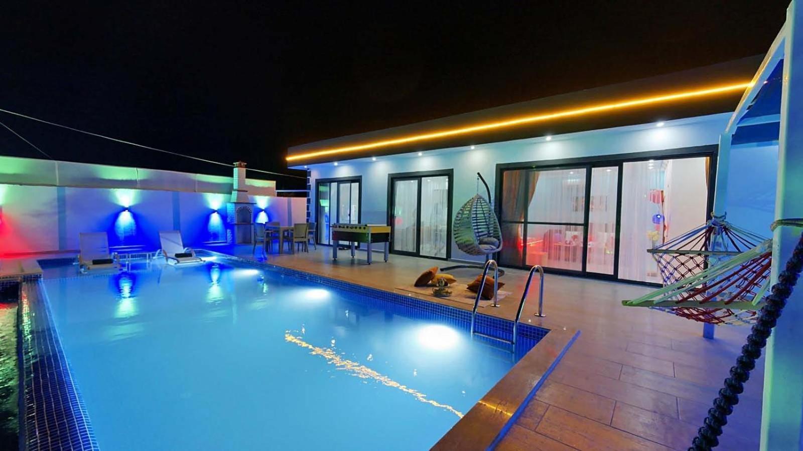 Villa Elif Uezuemlue Kaş Kültér fotó