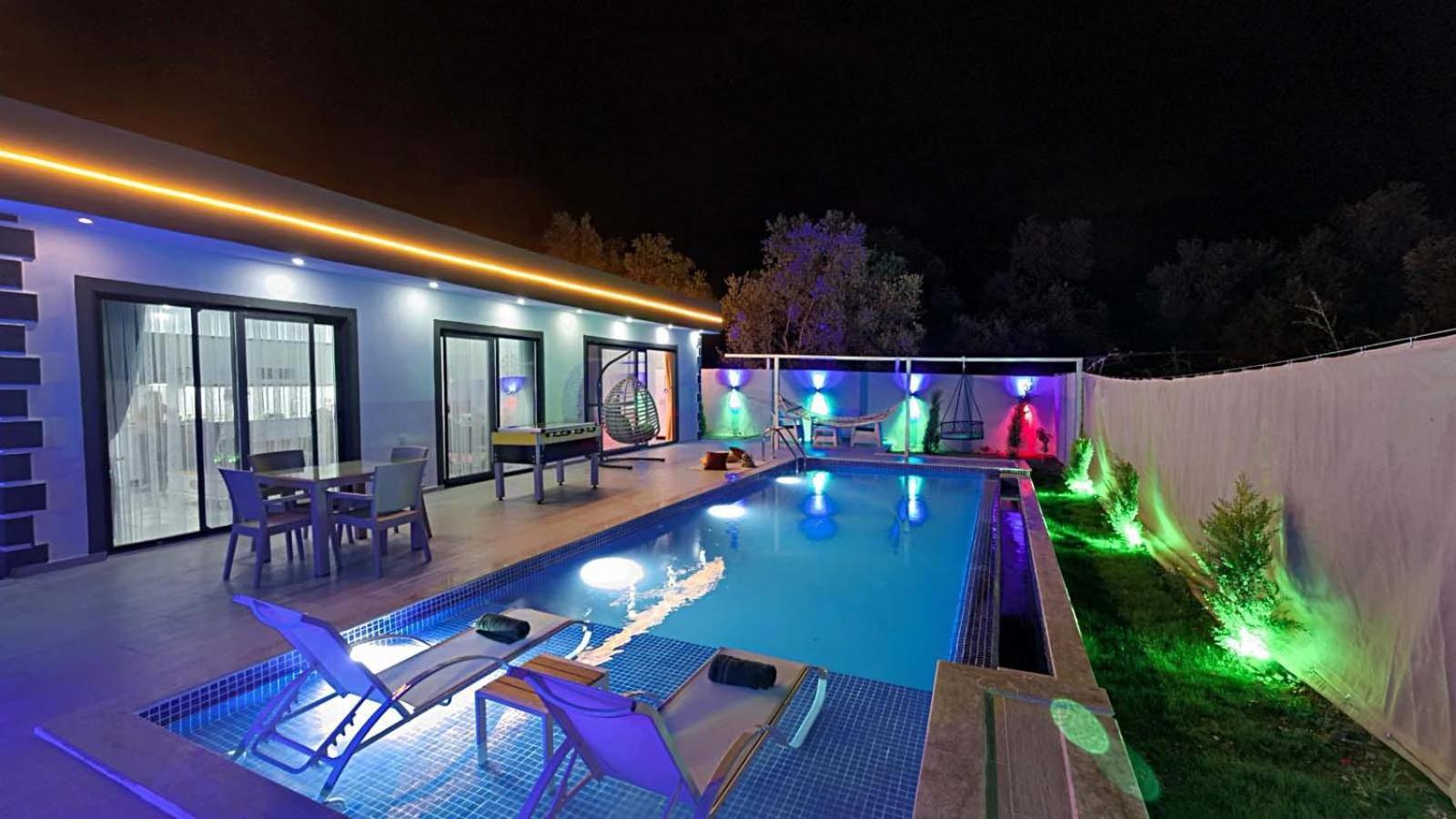 Villa Elif Uezuemlue Kaş Kültér fotó
